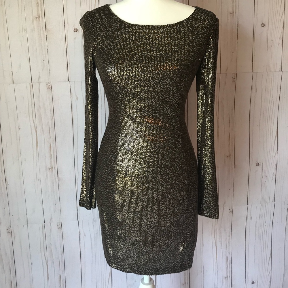 GUESS Long sleeve, gold sequin dress size small